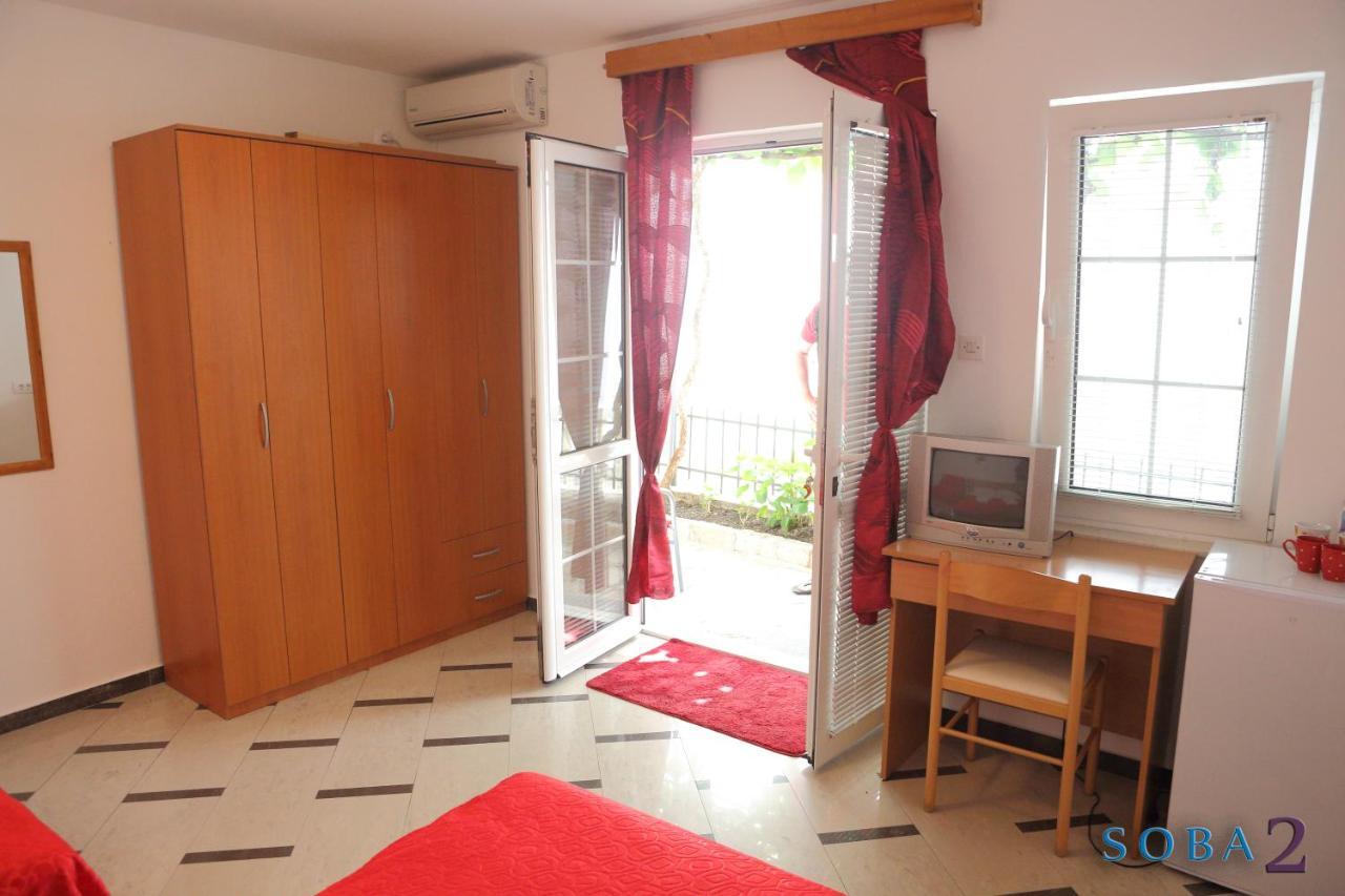 Apartmani Jedro Rafailovici Buitenkant foto