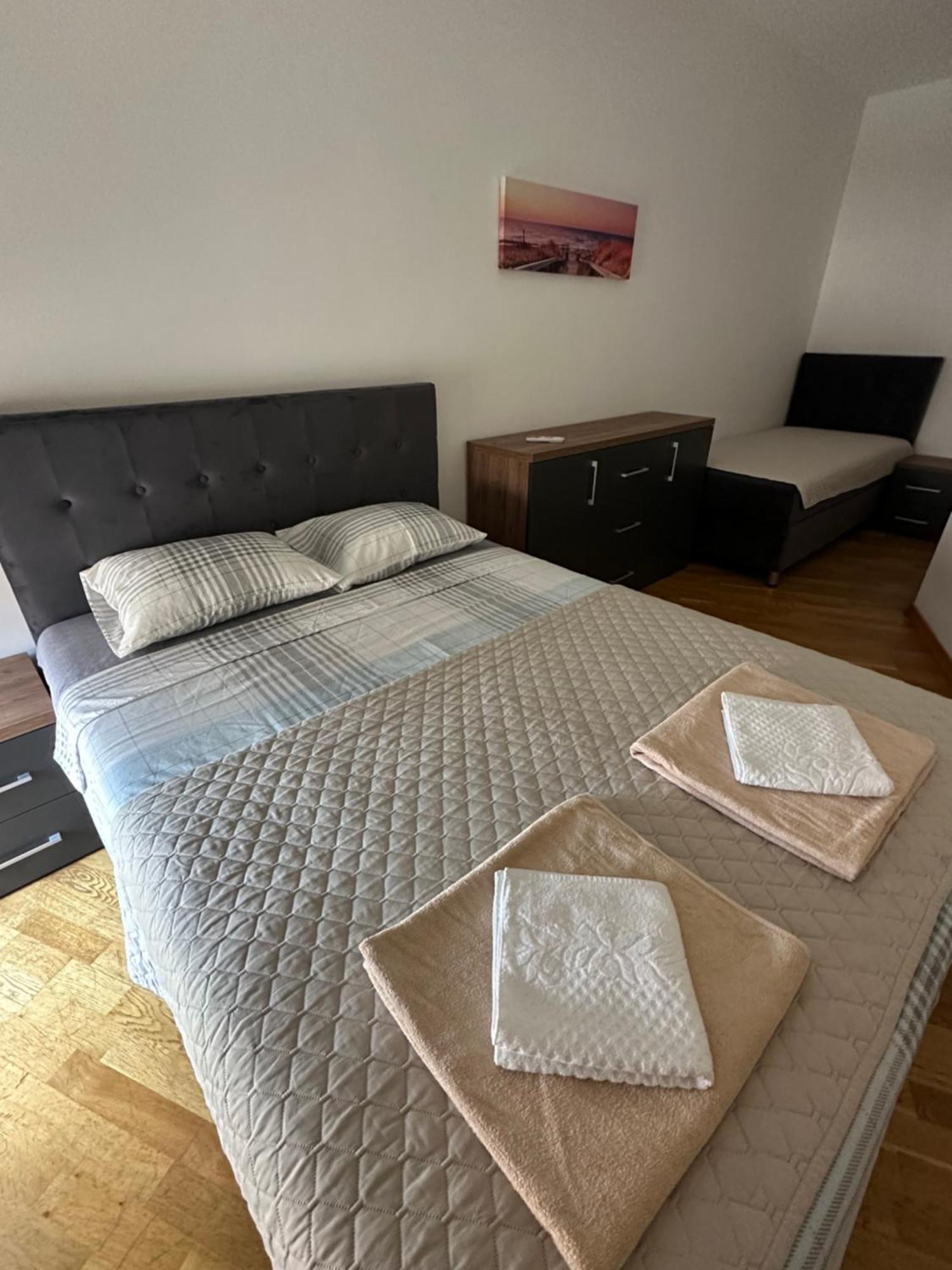 Apartmani Jedro Rafailovici Buitenkant foto